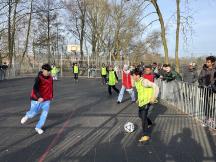 Sportlicher Wettkampf in Jahrgang 6